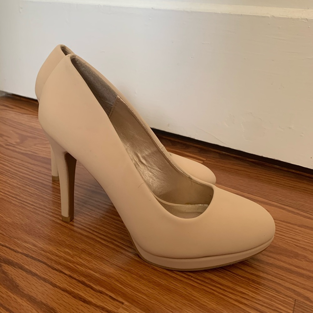 Tan heels